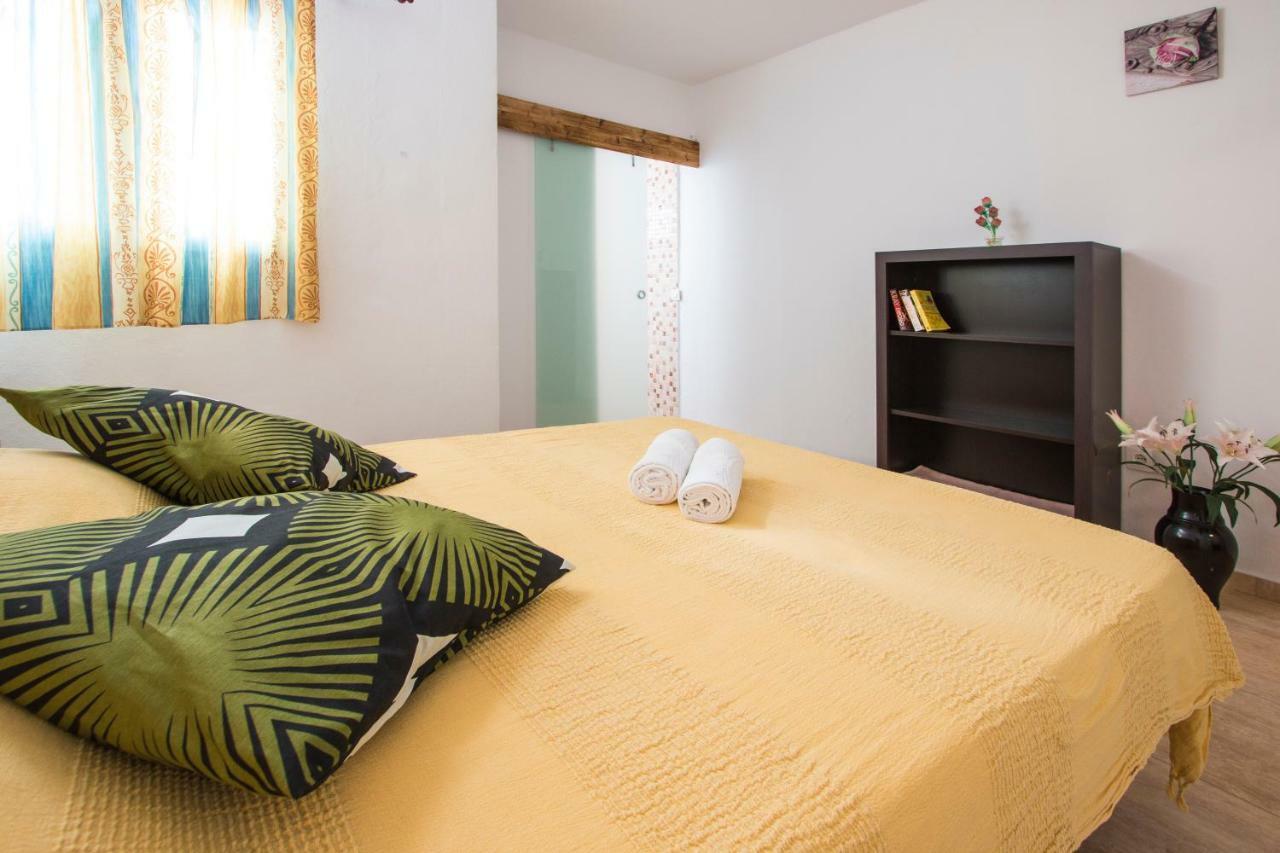 A Ensuite Apartment Con Zona De Patio Arrecife  Εξωτερικό φωτογραφία